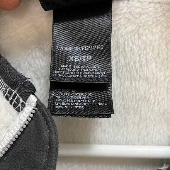 The North Face Black and White Fleece Jacket - Picture 4 of 5